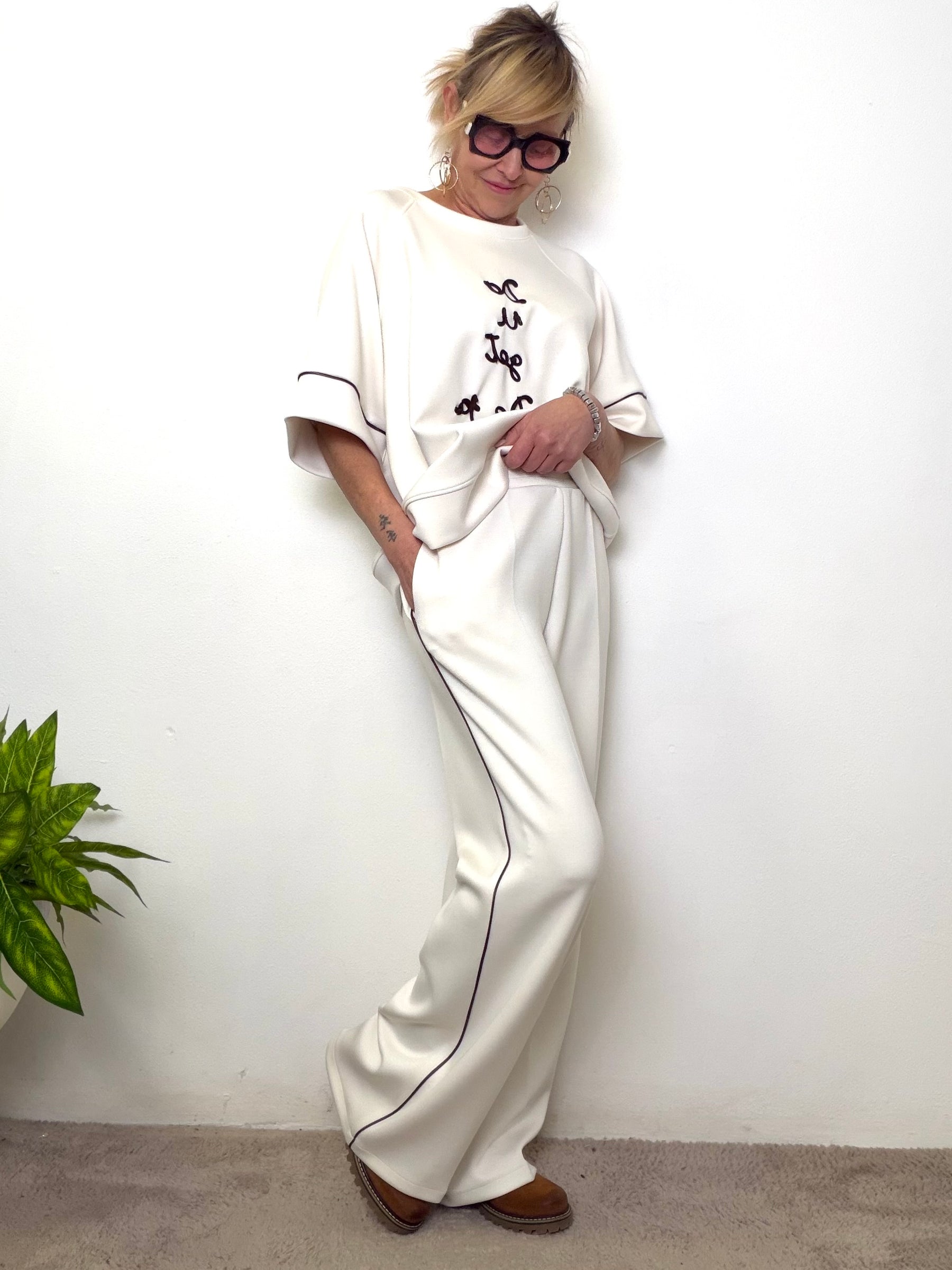 Pantaloni Palazzo Bianchi in Modal con Dettagli a Contrasto