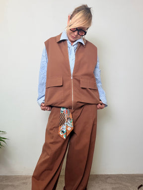 Gilet Oversize Marrone in Cotone con Foulard Etnico