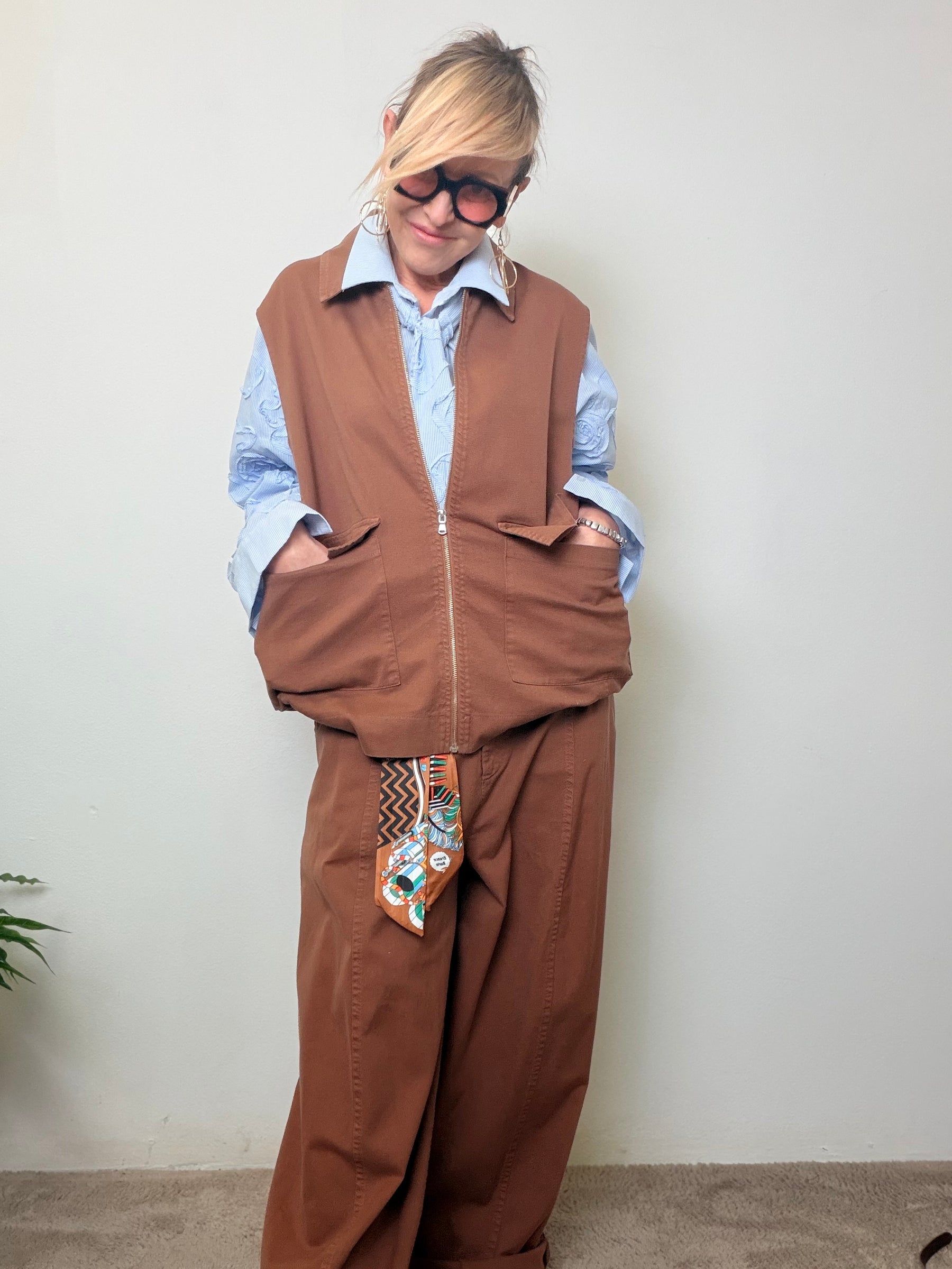 Gilet Oversize Marrone in Cotone con Foulard Etnico