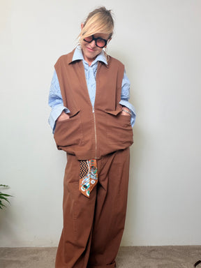 Gilet Oversize Marrone in Cotone con Foulard Etnico
