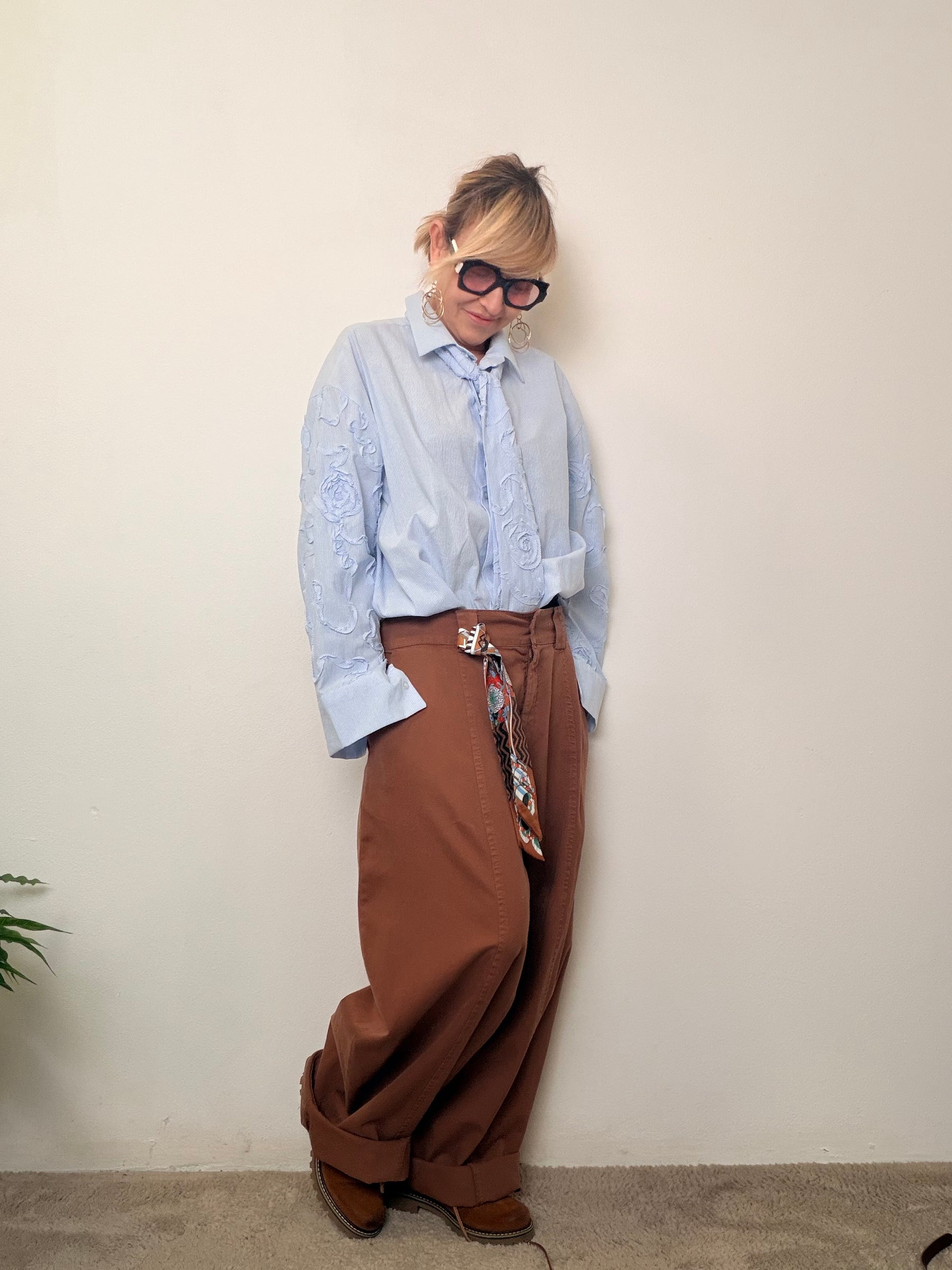 Pantaloni Palazzo Oversize Marroni in Cotone con Foulard Etnico