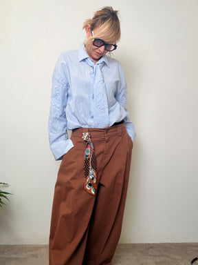 Pantaloni Palazzo Oversize Marroni in Cotone con Foulard Etnico