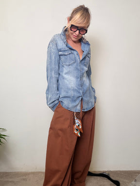 Camicia Jeans Azzurra con Applicazioni di Strass