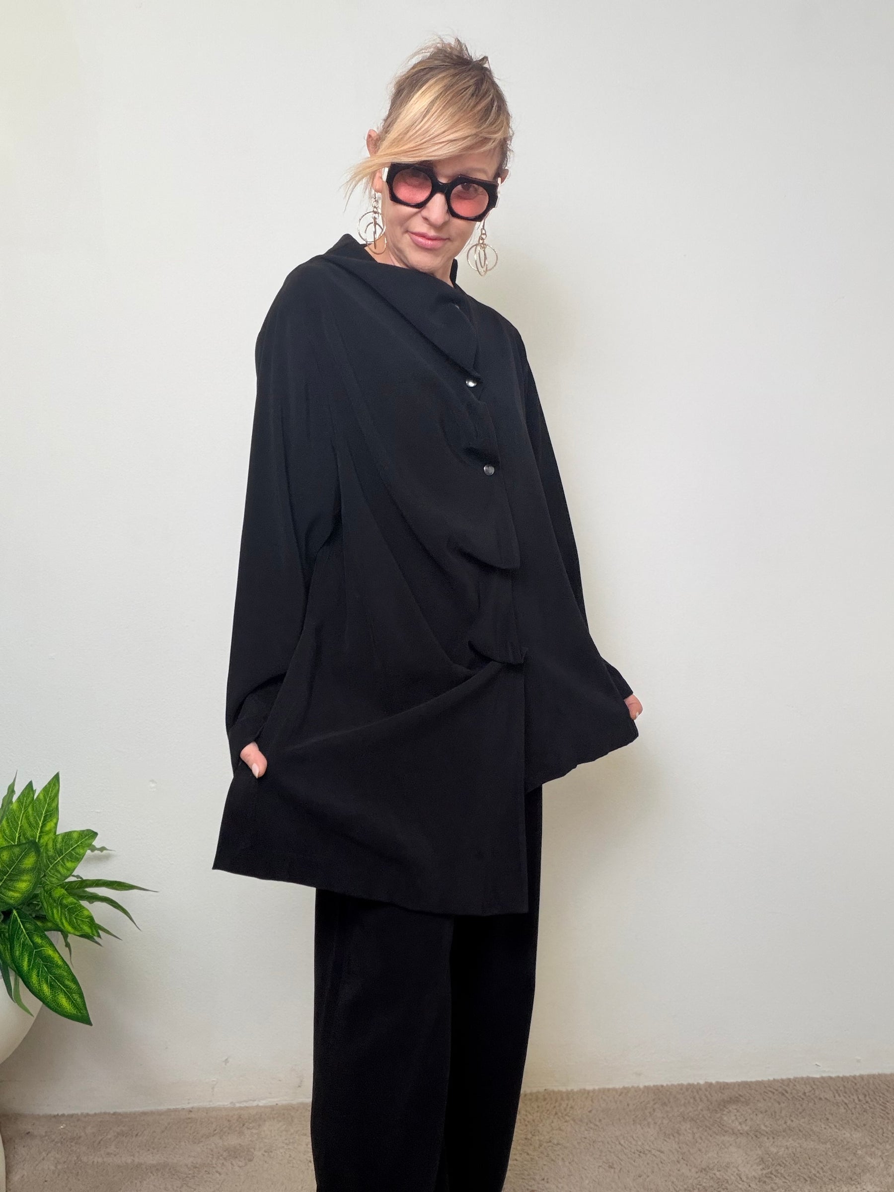 Giacca Asimmetrica con Bottoni Laterali - Marrone e Nero