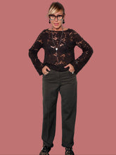 Maglia Philia Loft color moro in pizzo floreale con maniche lunghe, vista frontale