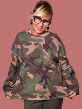 Maglia Female mimetica nei toni verde e marrone, vista frontale