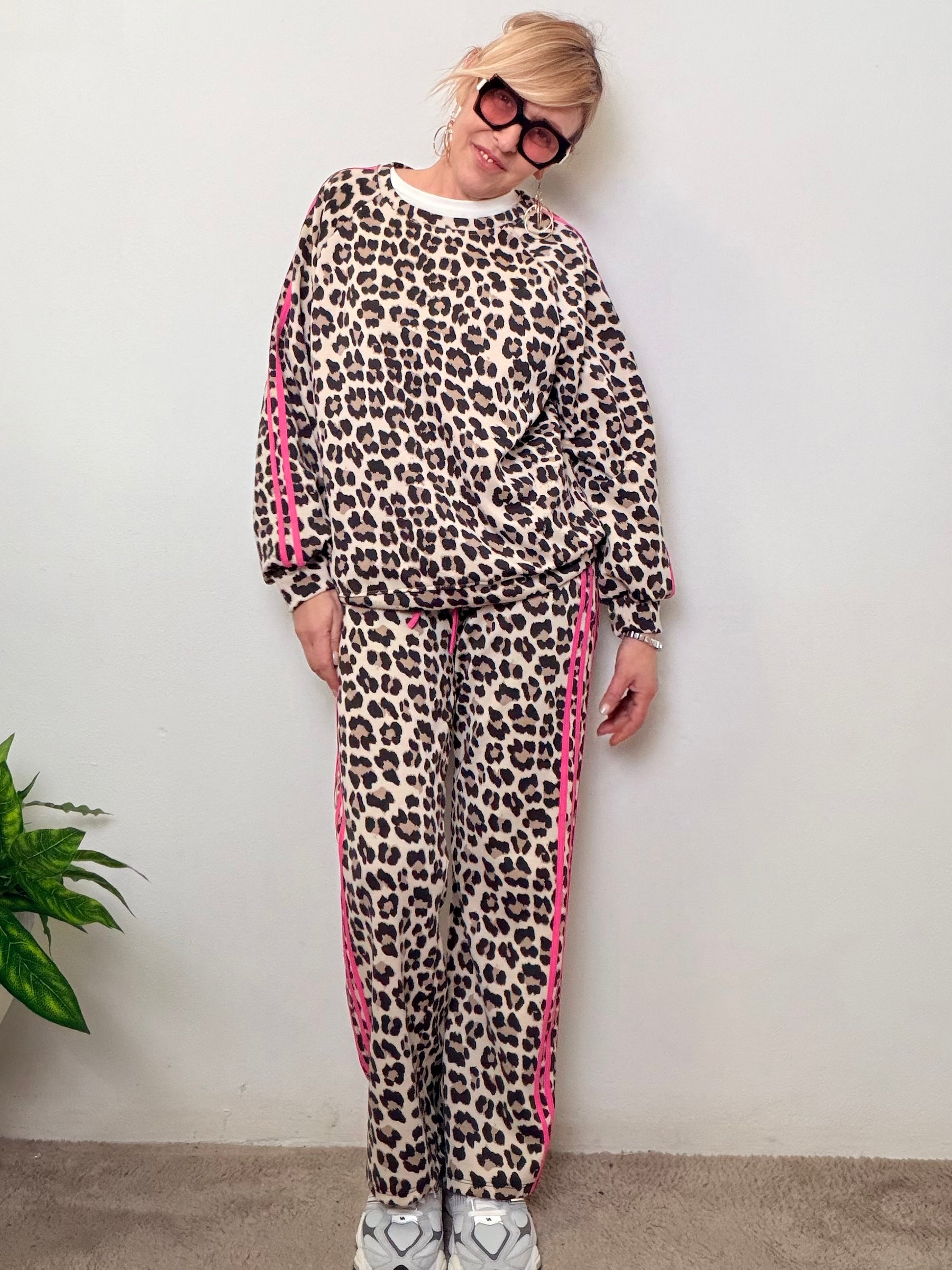 Completo Felpa e Pantaloni Animalier con Bande Laterali