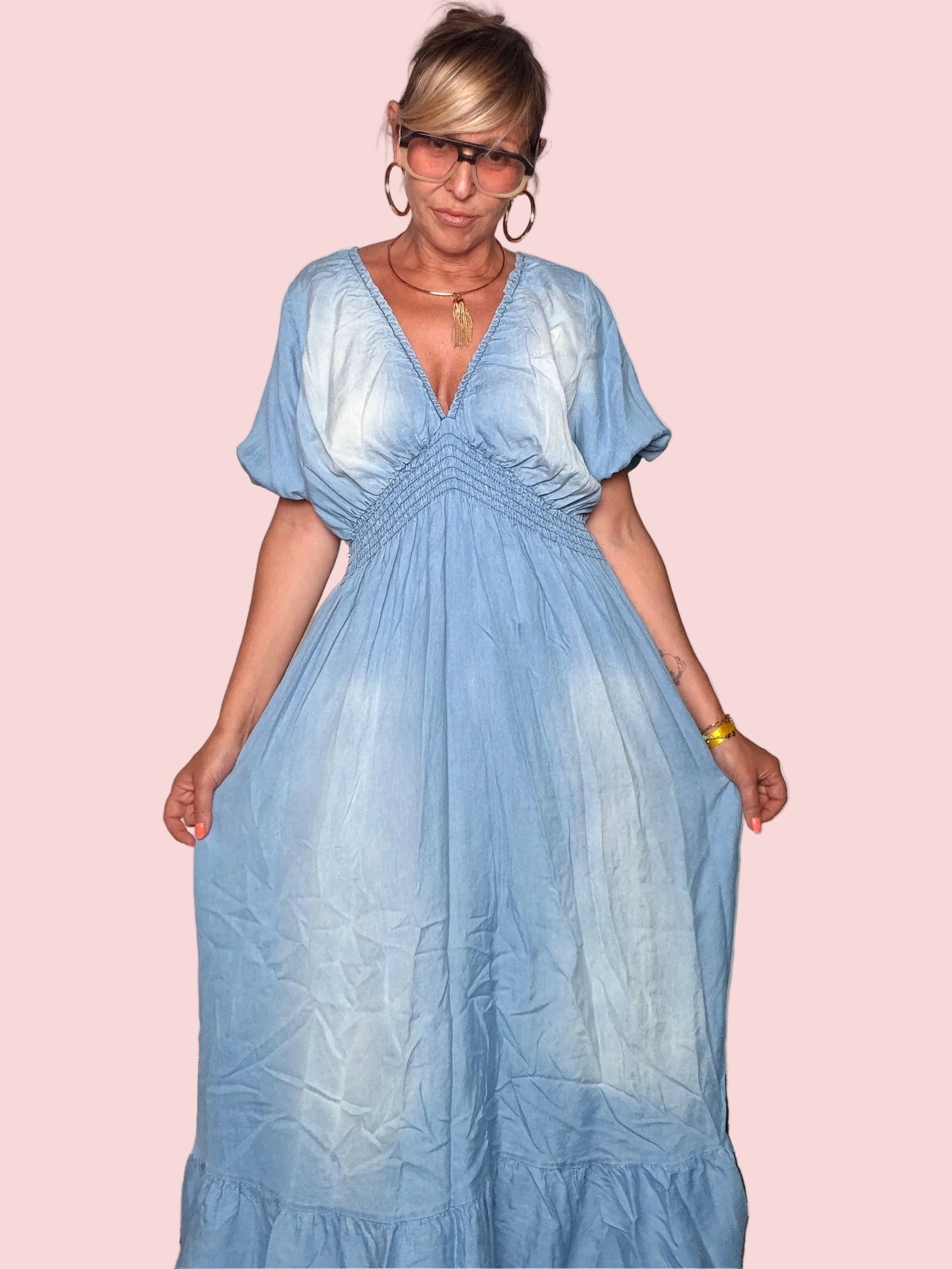 Abito Maxi Chambray Azzurro Scollo V con Vita Smock