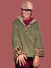 Giacca trapuntata con collo in eco-pelliccia leopardata Flo&Poi