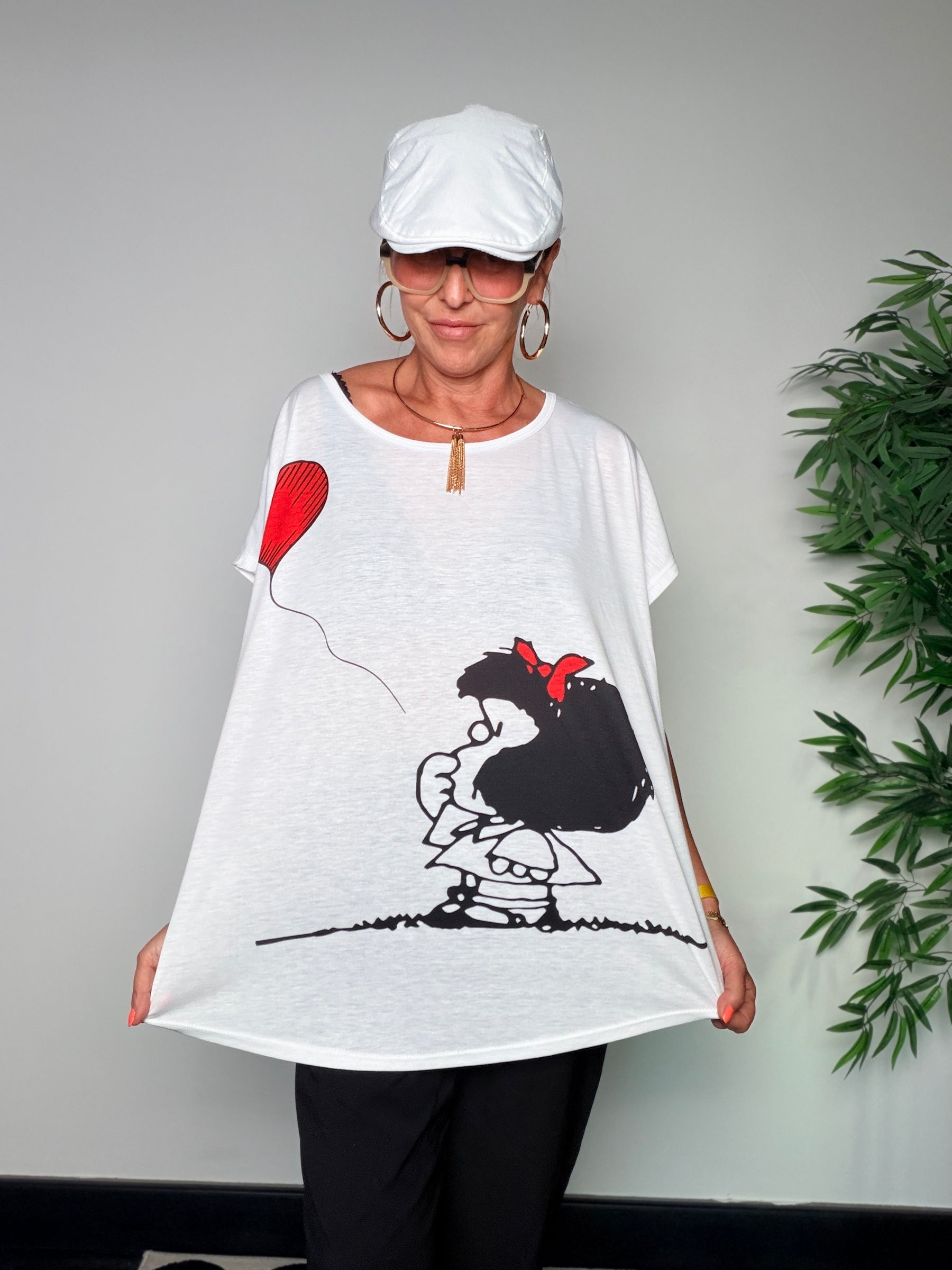 T-Shirt Oversize con Stampa Artistica