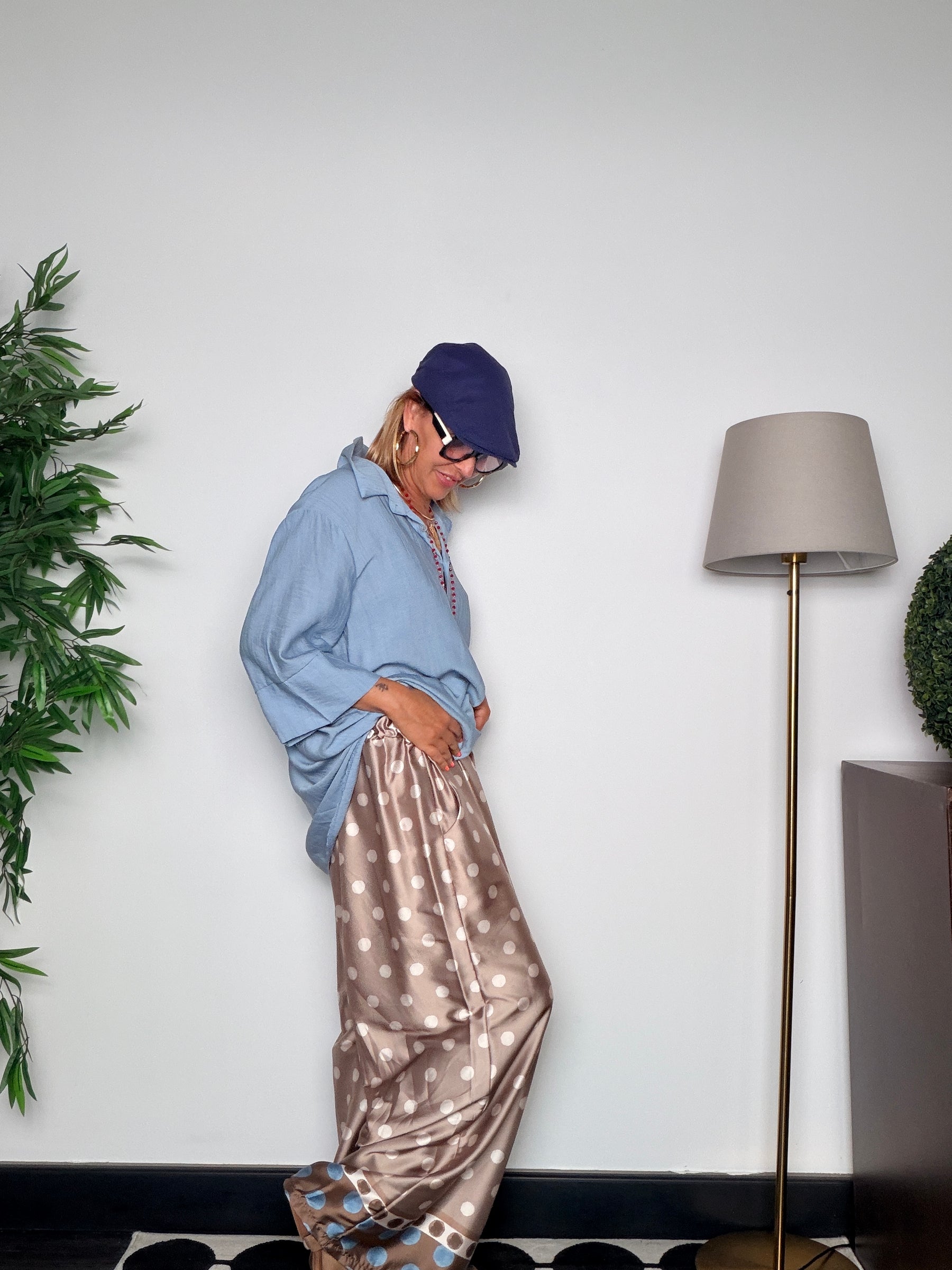 Pantaloni Palazzo a Pois in Raso – Cammello e Bordeaux