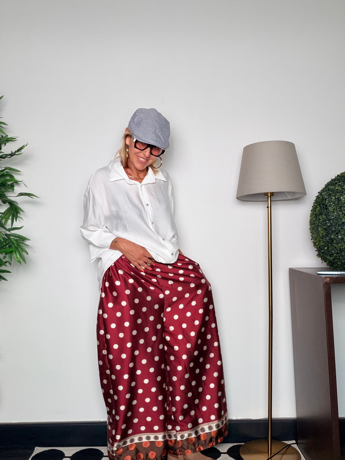 Pantaloni Palazzo a Pois in Raso – Cammello e Bordeaux