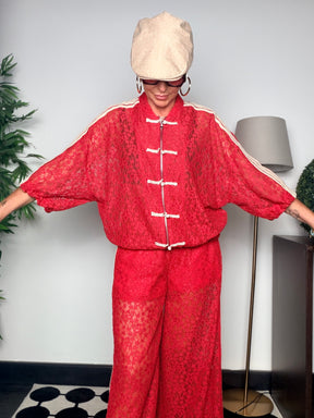 Bomber in Pizzo Floreale con Bande Sportive – Rosso e Blu Navy