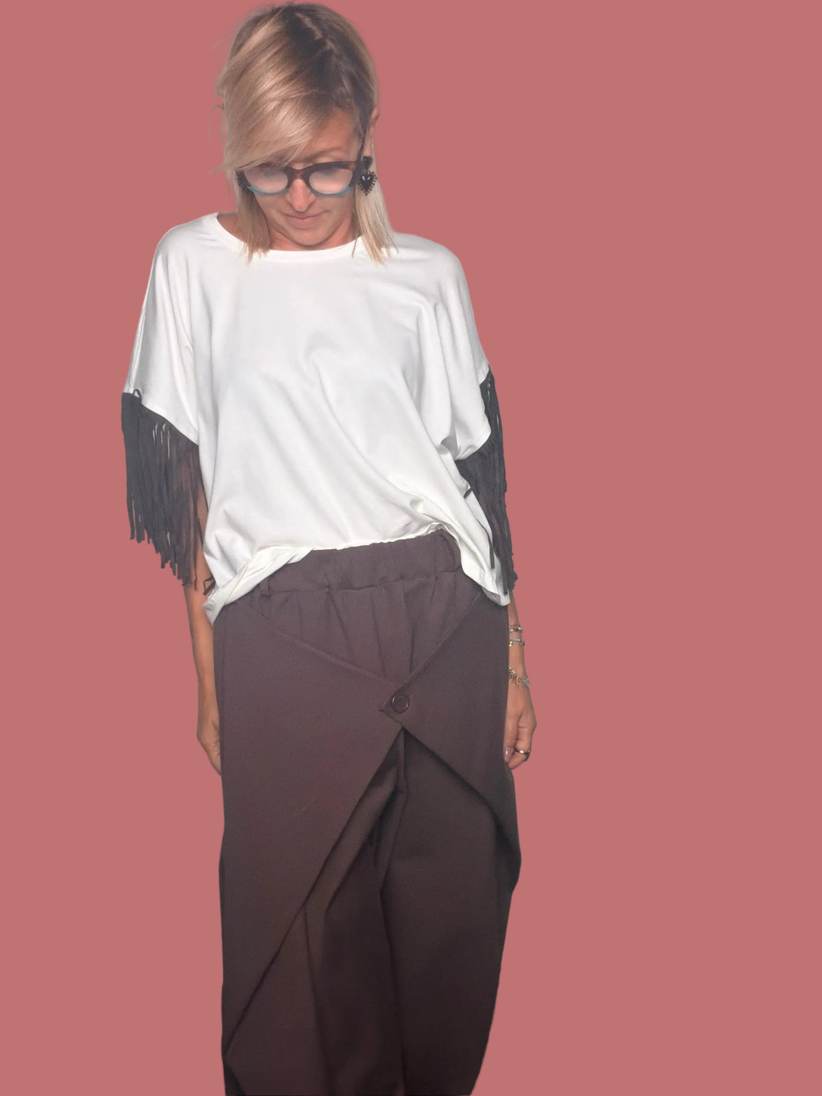 Pantalone over con dettaglio incrociato sul davanti