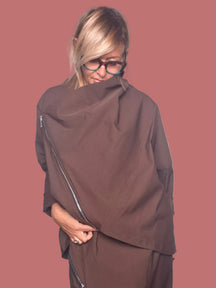 Giacca over elasticizzata con zip asimmetrica