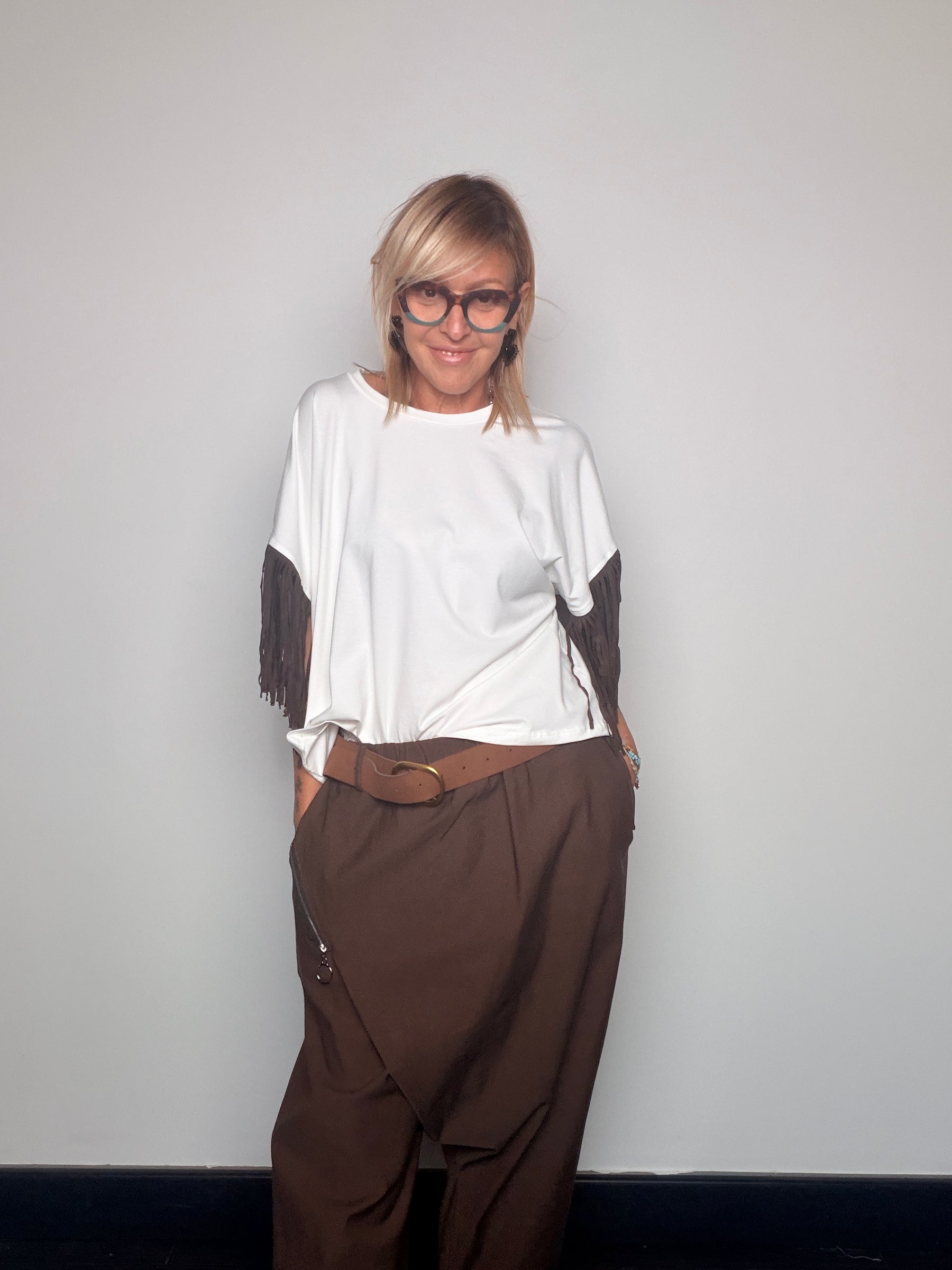 Pantalone over con drappeggio e zip diagonale