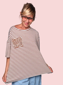 T-shirt Oversize a Righe con Tasca Glitter
