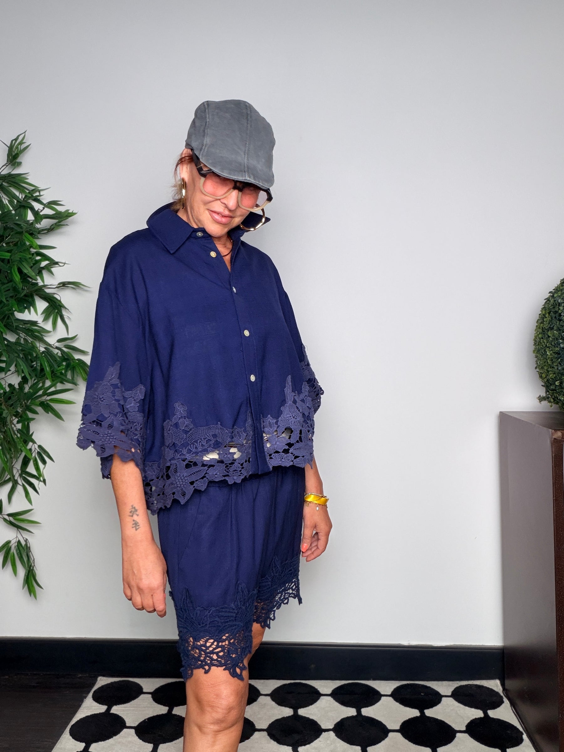 Completo Camicia e Shorts in Misto Lino con Pizzo Macramè