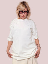 Maxi T-Shirt Bianca con Applicazioni Gioiello