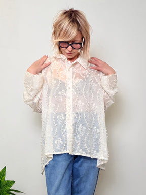 Camicia elegante in tulle ricamato