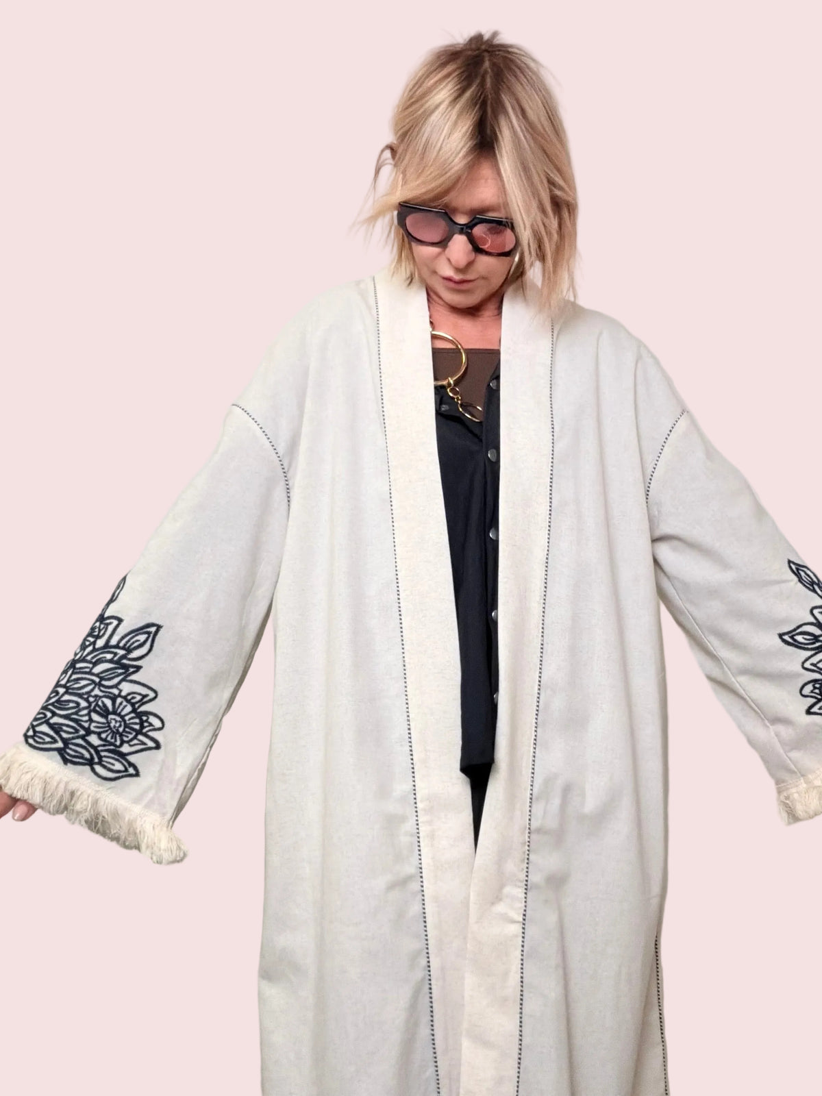 Kimono Lungo Panna con Ricami Floreali