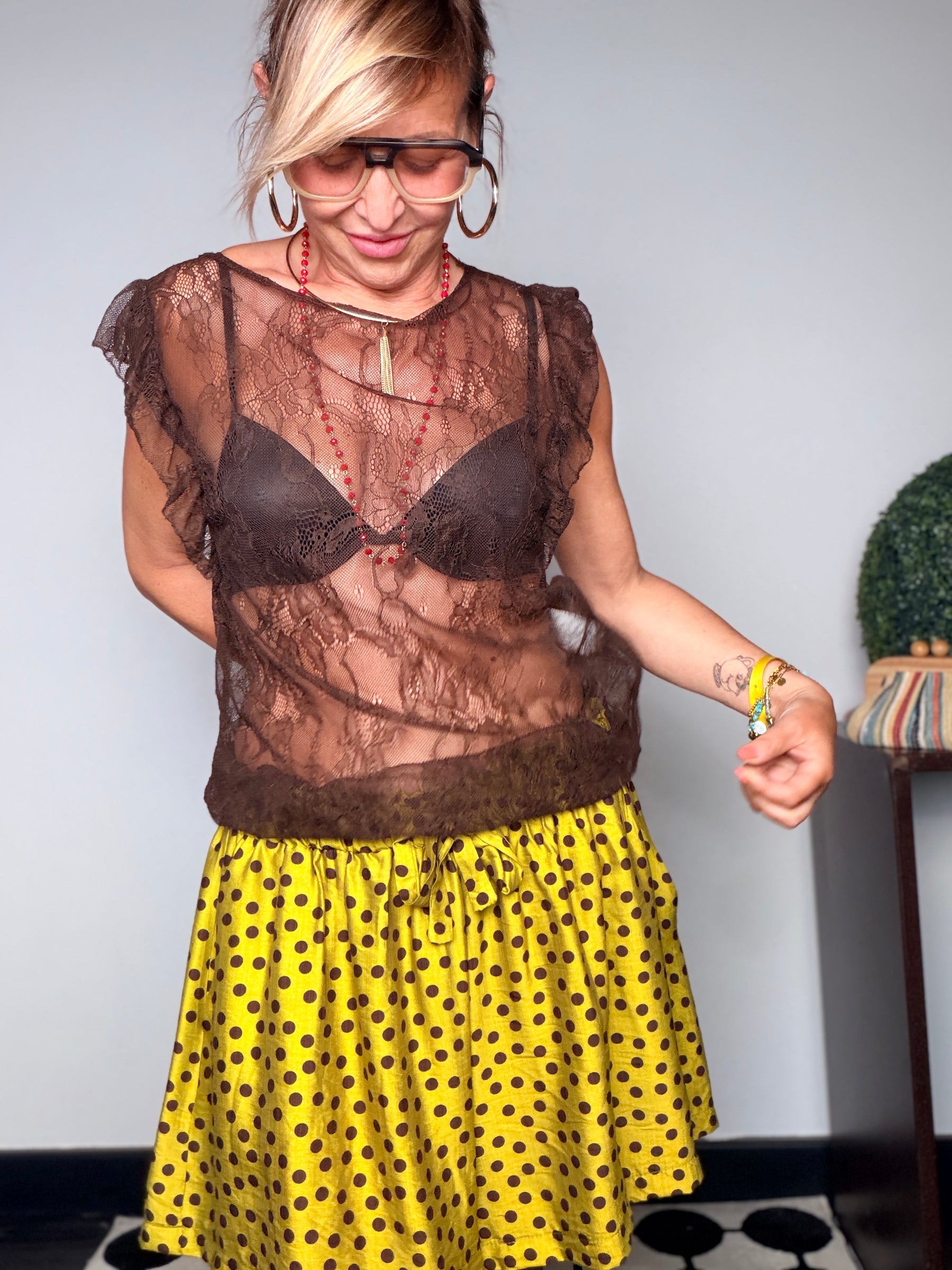 Top in Pizzo Bianco con Maniche a Volant