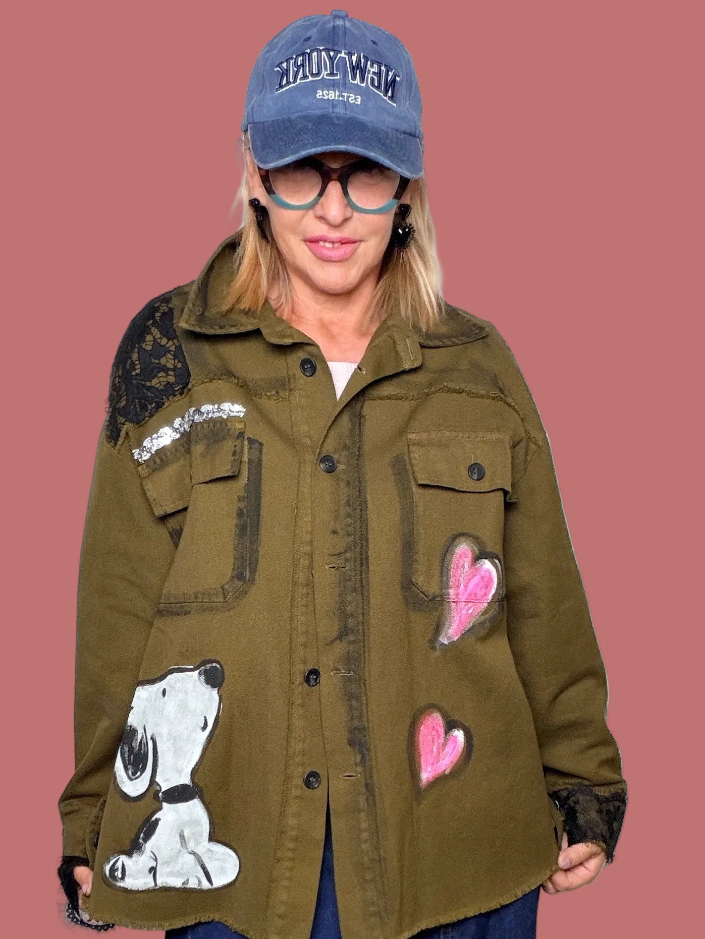 Giacca stile vintage verde militare con Snoopy, cuori e pizzo