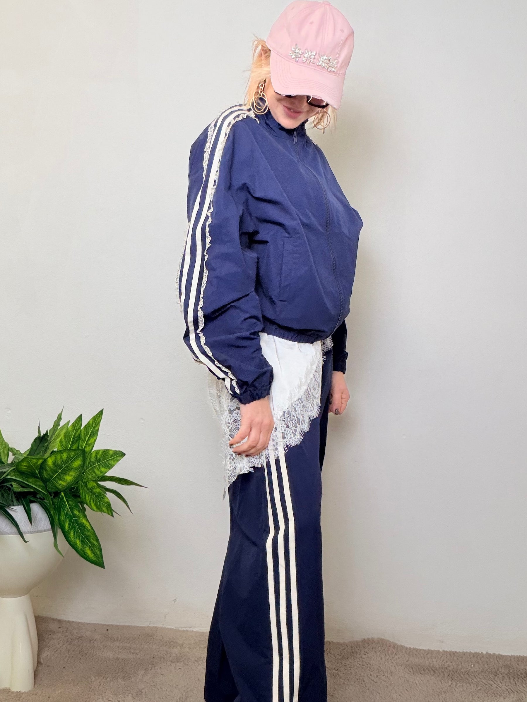 Giacca sportiva con bande laterali e pizzo