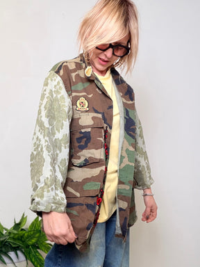 Giacca Militare Vintage con Maniche fantasia  e Ricamo Floreale