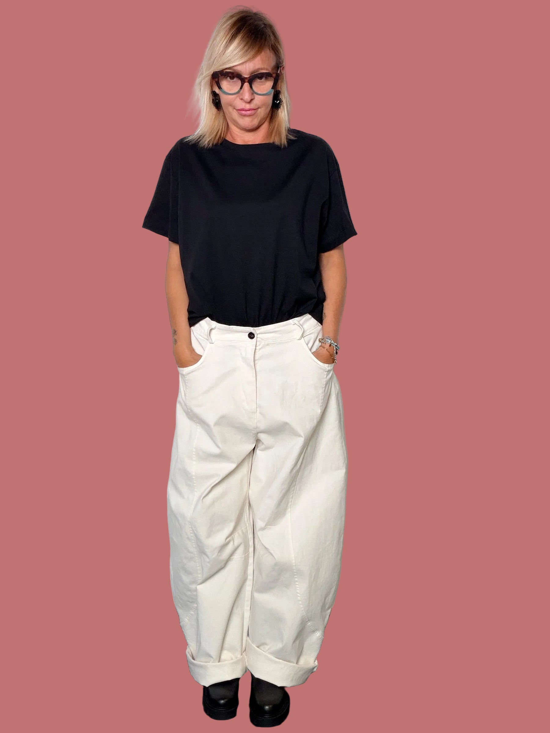 Pantalone balloon avorio con tasche e cuciture sagomate