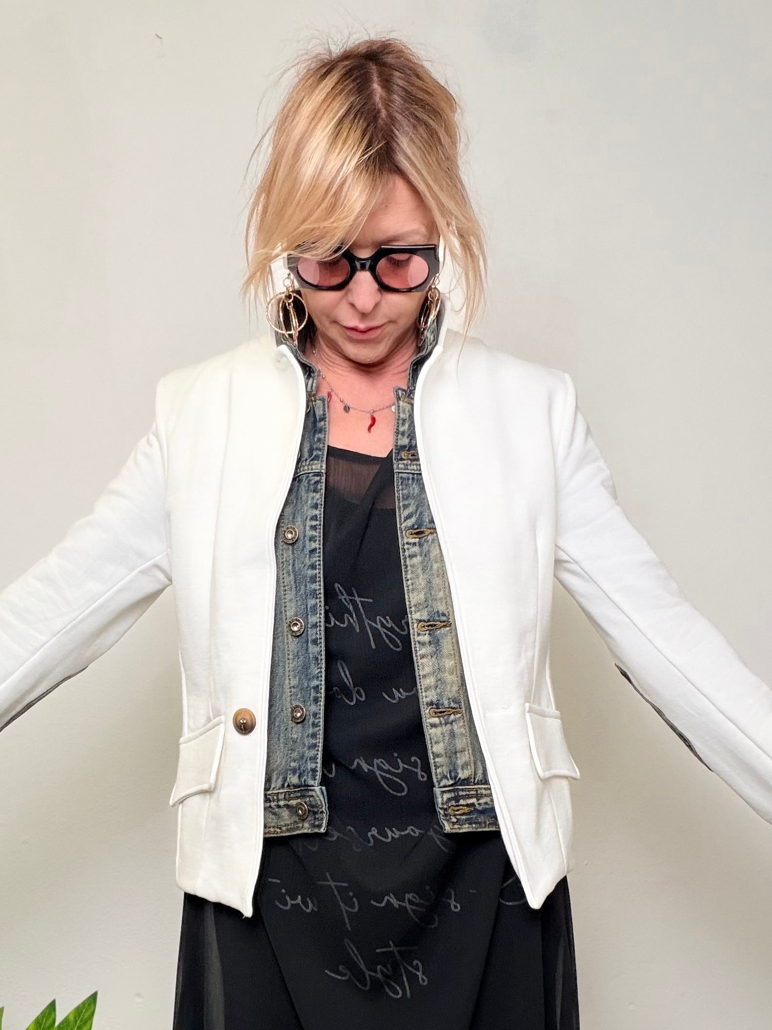 Giacca Blazer Bianca con Inserti Denim e Gilet Interno