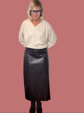 Gonna lunga in ecopelle elasticizzata con spacco