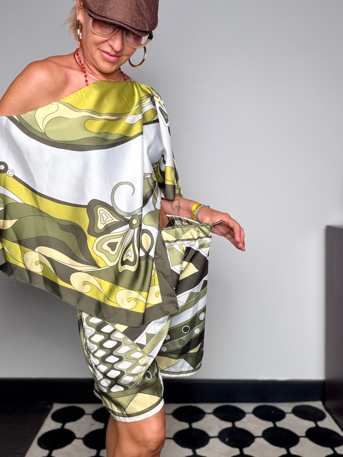 Completo Kaftan + Shorts — Stampa Satin Fantasia