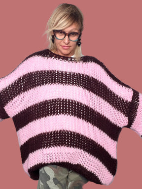 Maglia oversize a righe larghe con lavorazione traforata