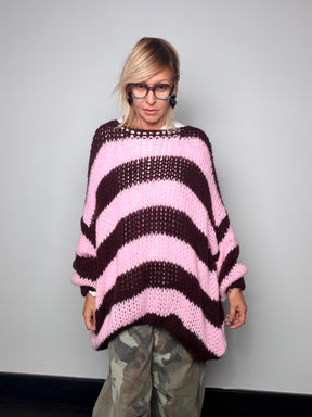 Maglia oversize a righe larghe con lavorazione traforata