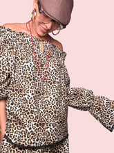 Camicia Bardot Leopardata con Pizzo — Maniche a Campana