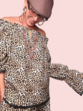 Camicia Bardot Leopardata con Pizzo — Maniche a Campana