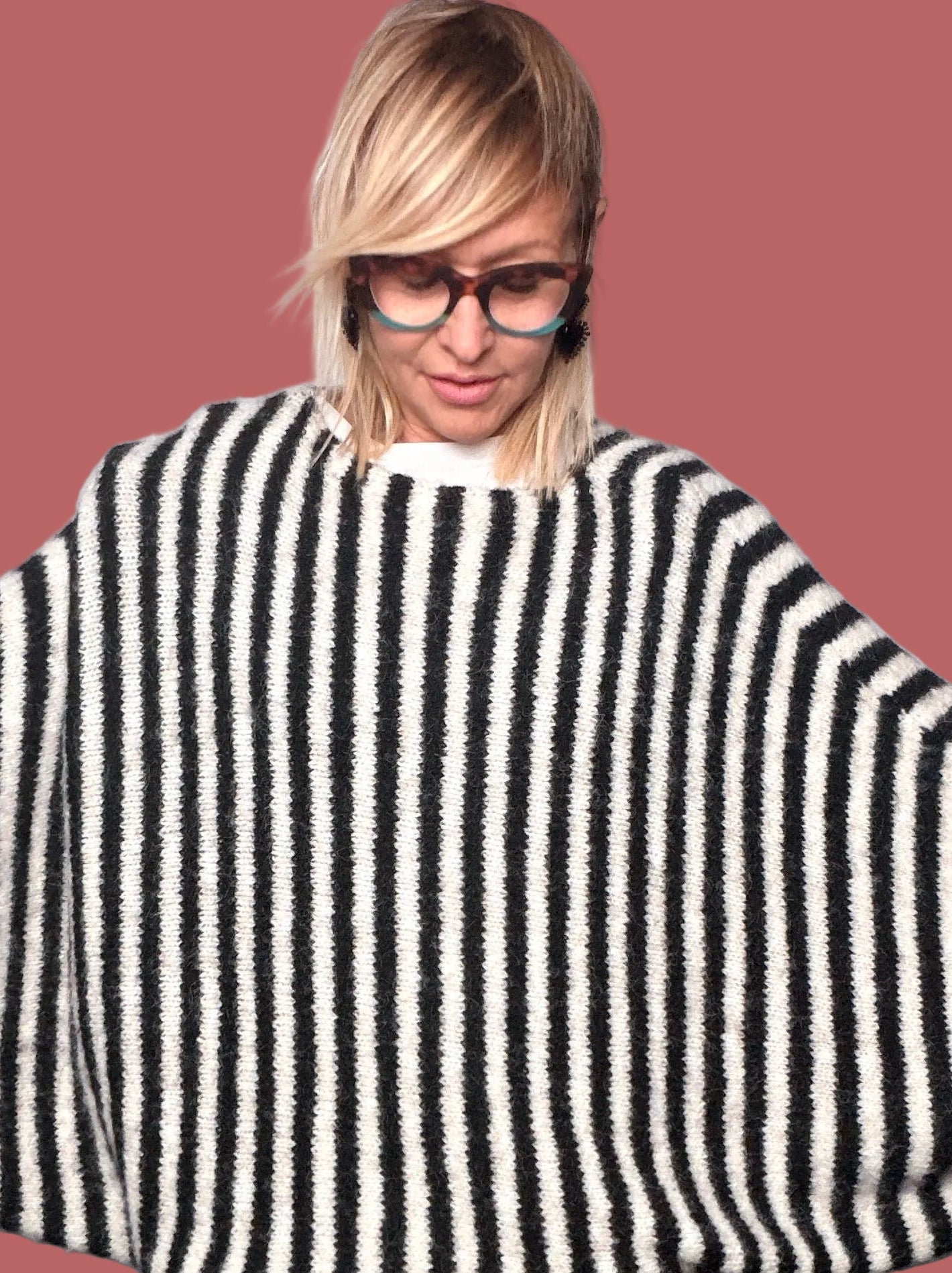 Maglia over a righe con maniche a pipistrello