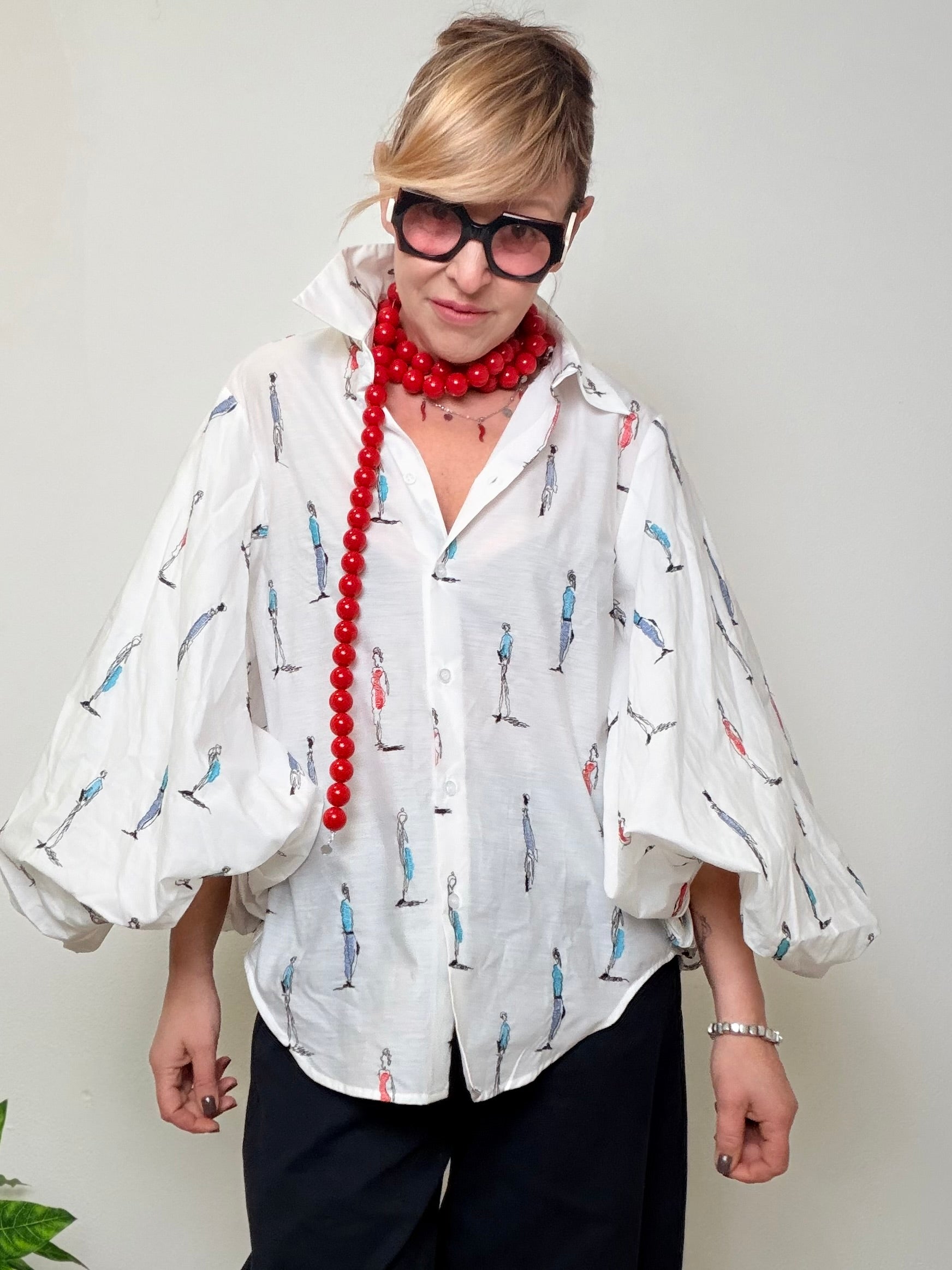 Camicia Bianca Stampa Fashion Figurine Oversize