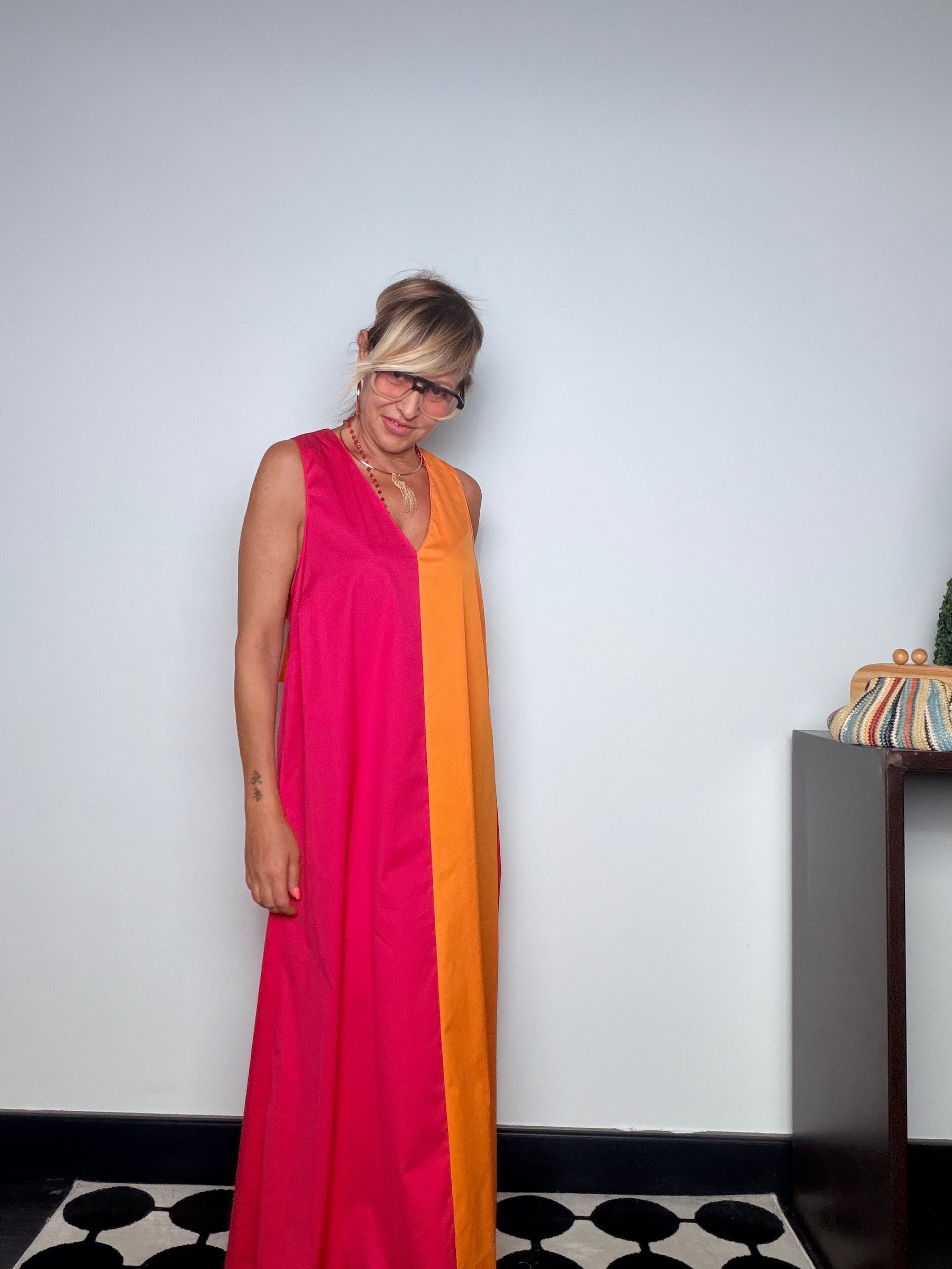 Abito Maxi Color Block Bicolore — Scollo V Profondo