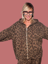 Felpa leopardata Susy Star in cotone, vista frontale della linea ampia
