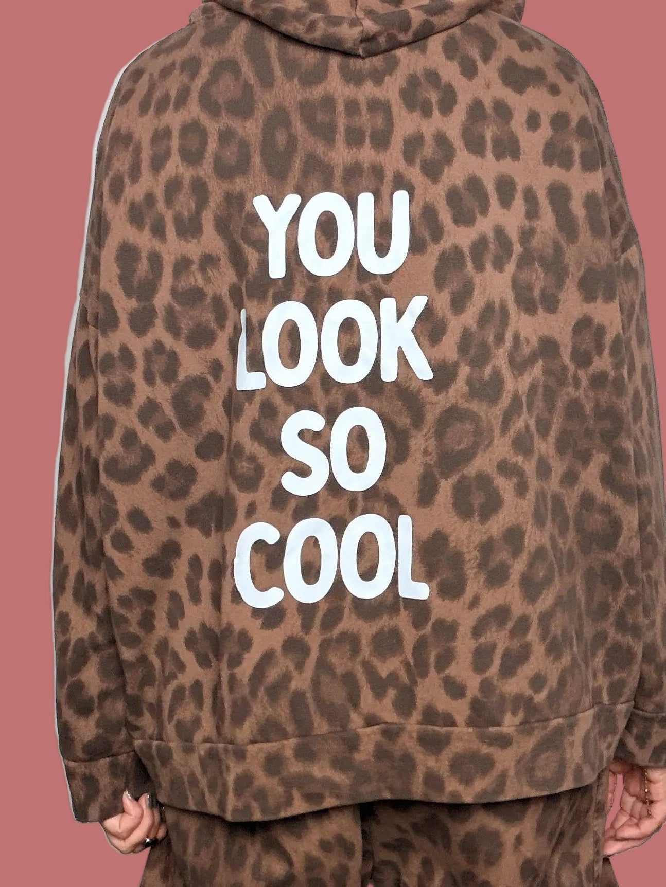 Felpa leopardata Susy Star, retro con scritta bianca YOU LOOK SO COOL