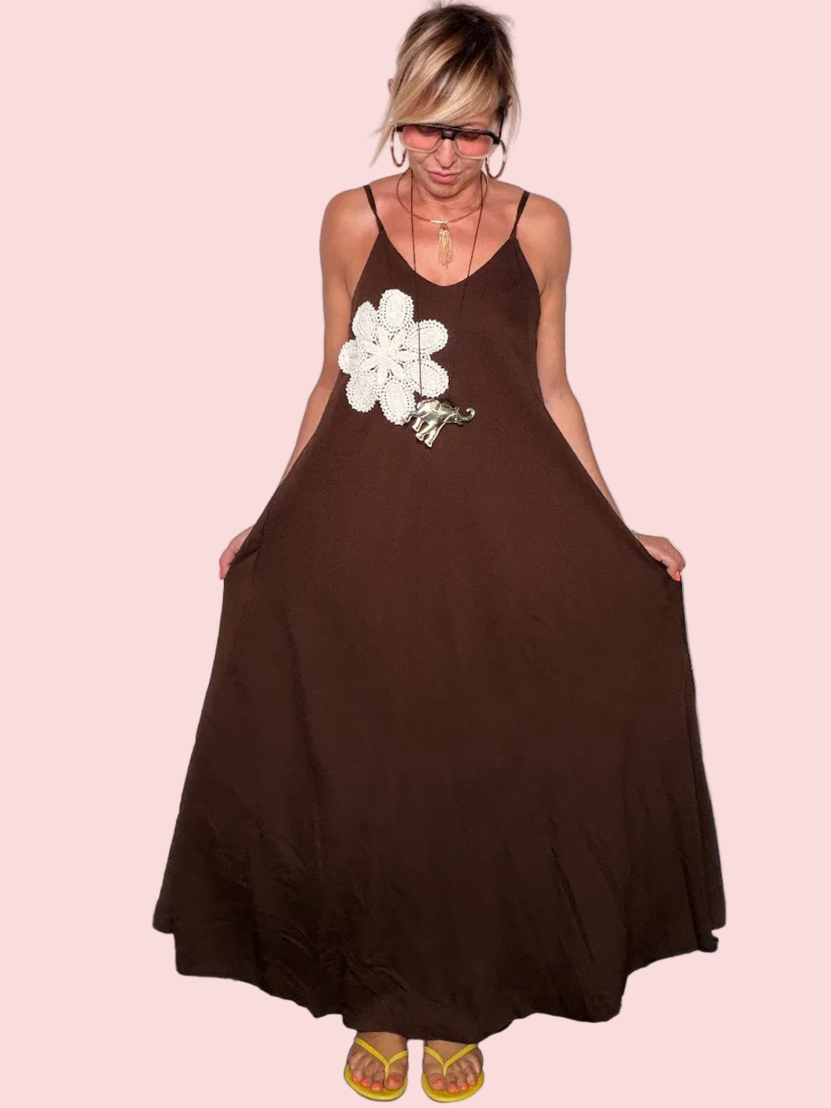Abito Maxi con Applicazione Floreale in Pizzo — Scollo V