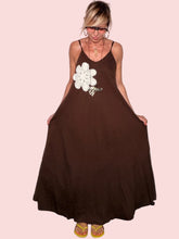 Abito Maxi con Applicazione Floreale in Pizzo — Scollo V