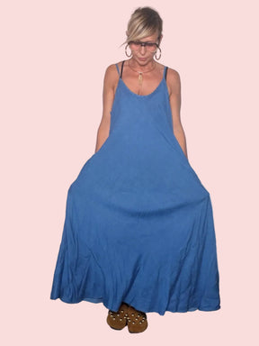 Abito Maxi in Chambray Blu — Spalline Spaghetto e Volant