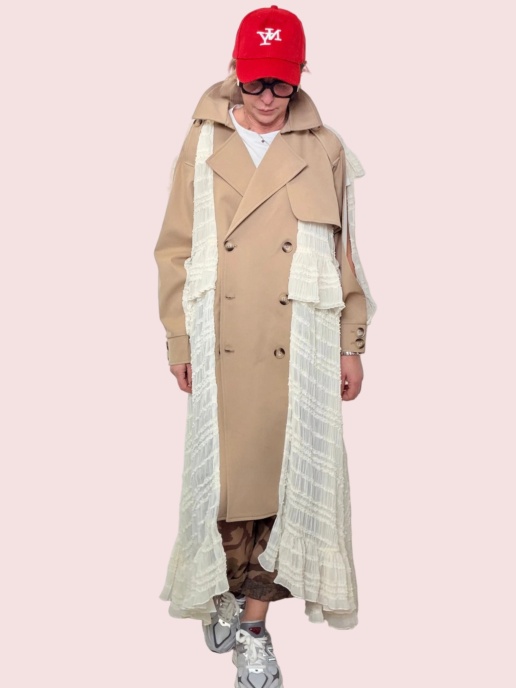 Trench Beige con inserti bianchi plissettati