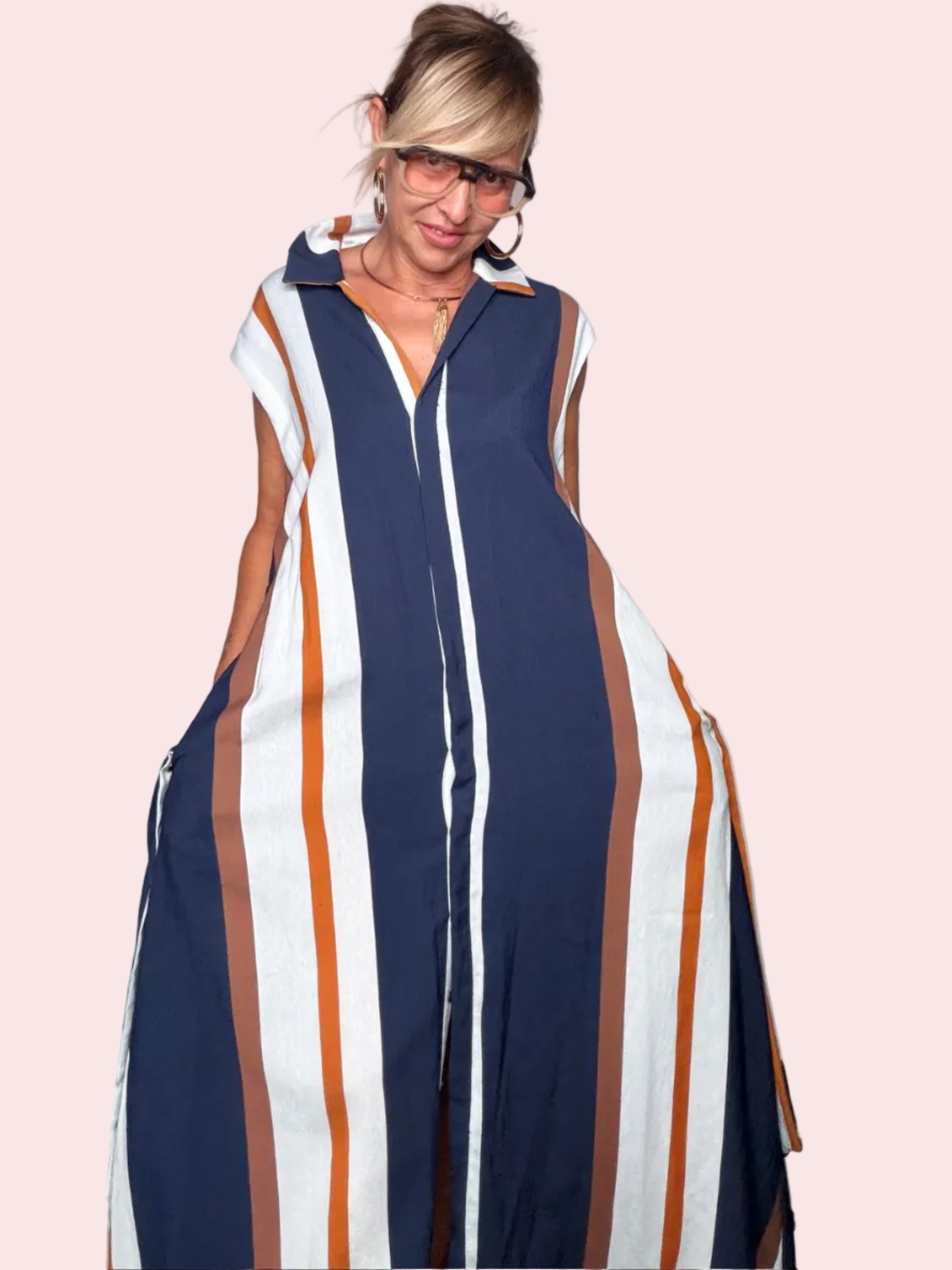 Abito Maxi a Righe con Cintura — Senza Maniche