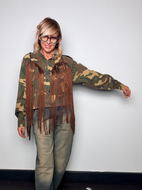Giacca Le Streghe camouflage con lunghe frange