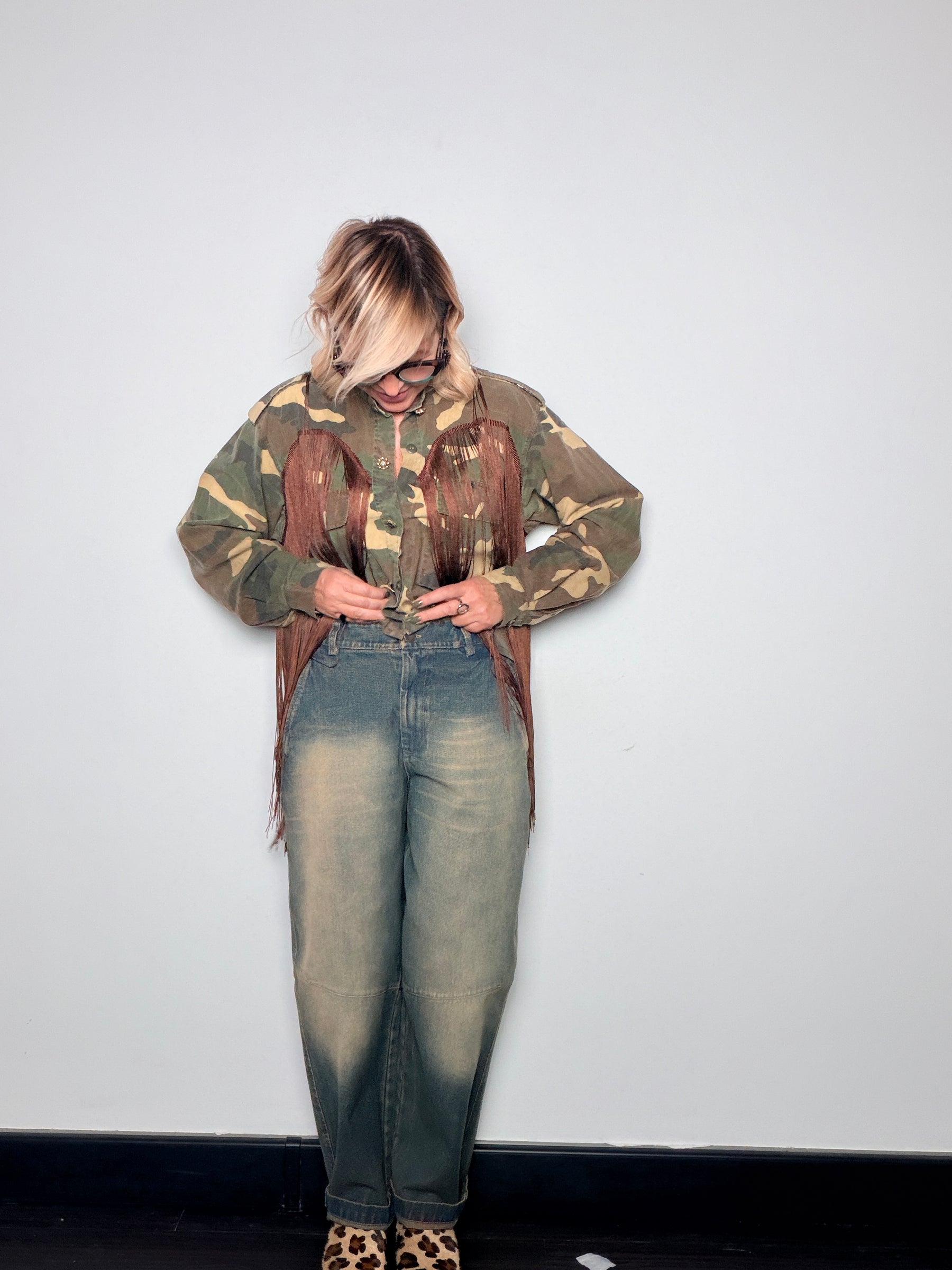 Jeans Le Streghe a palloncino con lavaggio sfumato