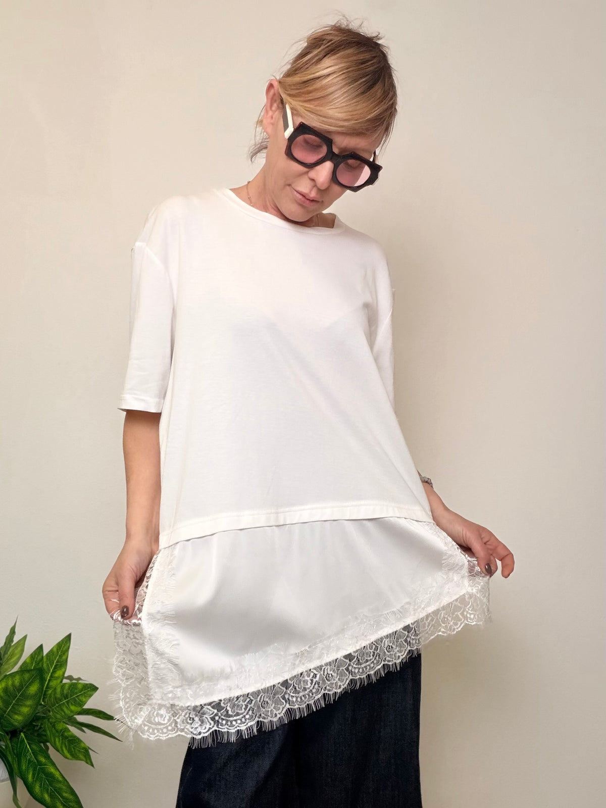 T-Shirt Doppio Strato con Pizzo